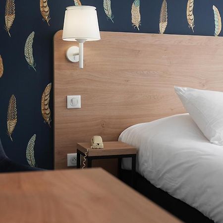 Hotel Logis Saint Louis La Suze-sur-Sarthe Exterior foto